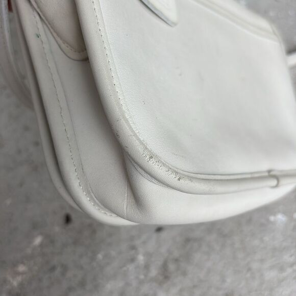 Vintage Coach Crossbody - Picture 9 of 15